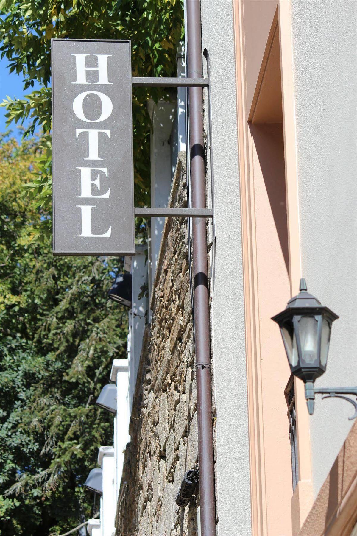 Hotel Herradura ซานติอาโก เด กอมโปสเตลา ภายนอก รูปภาพ